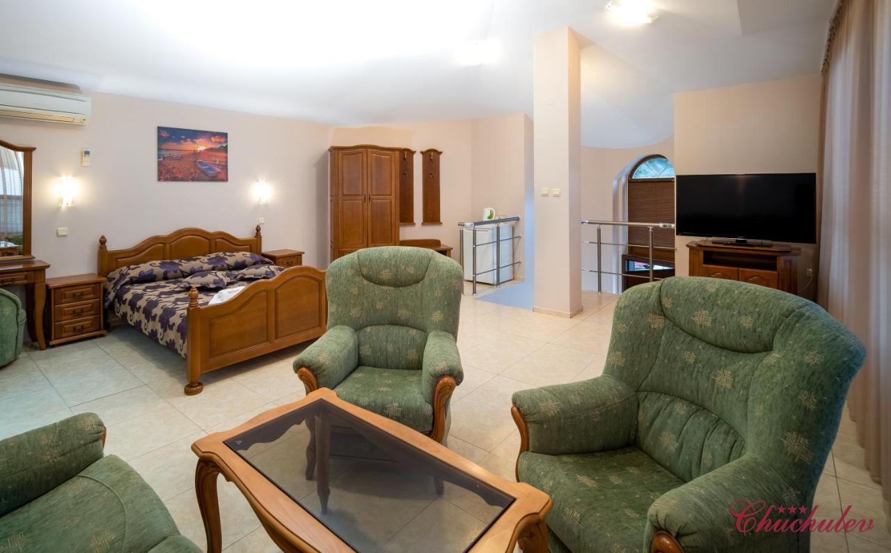 Hotel Chuchulev Sozopol Bagian luar foto