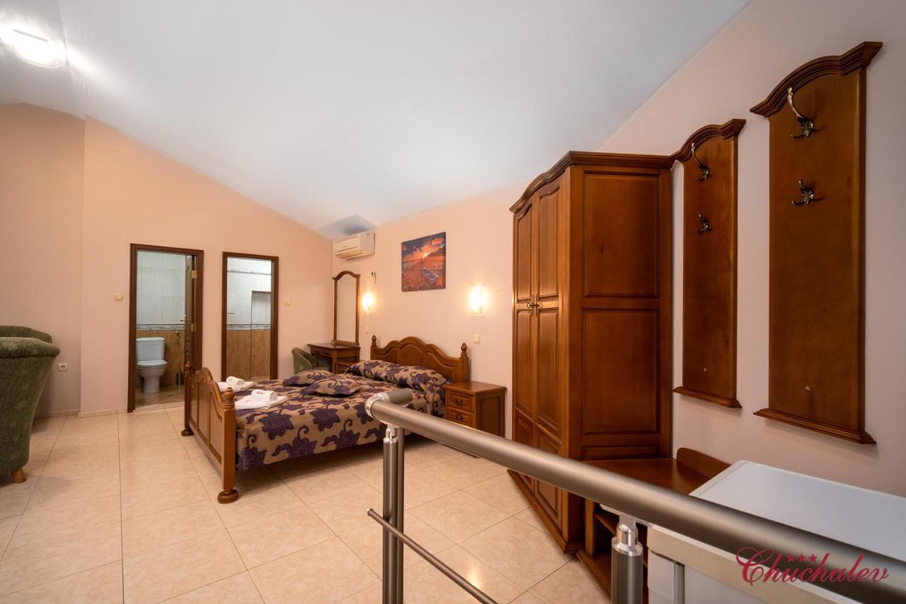 Hotel Chuchulev Sozopol Bagian luar foto